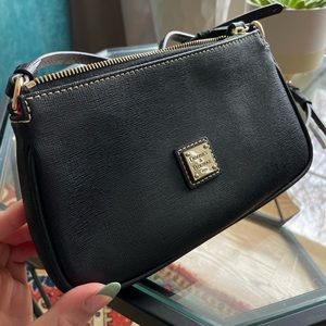 Dooney & bourke crossbody purse